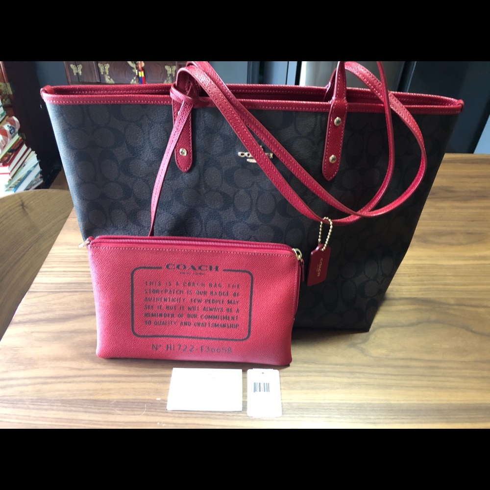 Coach PBL LTH HRLY reversible HOBO